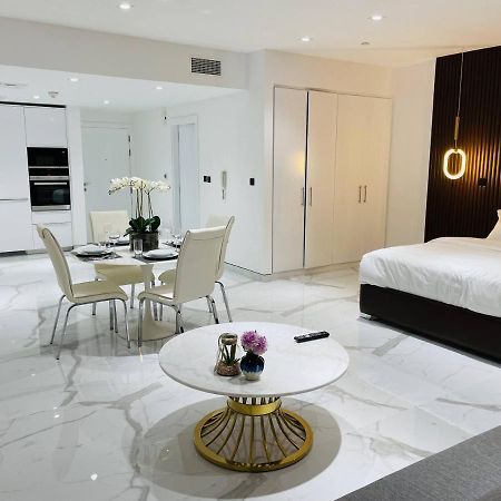 Luxury Casa Premium Studio Apartments - With Full Kitchen, Balcony At Jbr Beach Dubaj Zewnętrze zdjęcie
