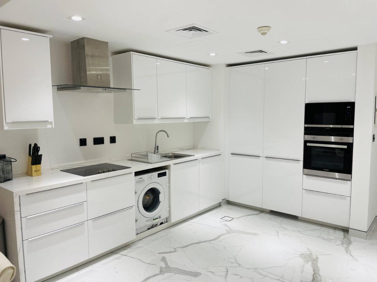 Luxury Casa Premium Studio Apartments - With Full Kitchen, Balcony At Jbr Beach Dubaj Zewnętrze zdjęcie