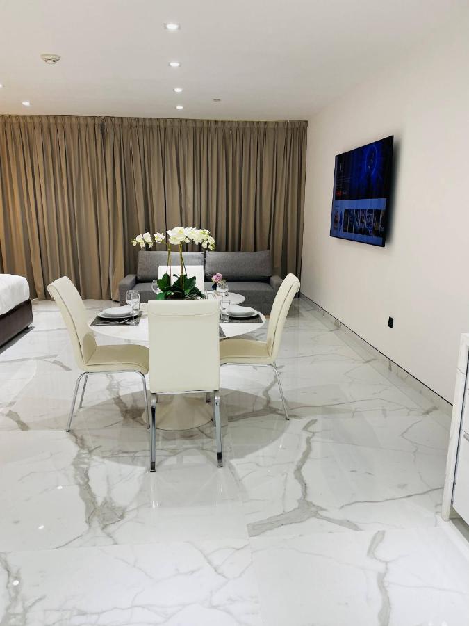 Luxury Casa Premium Studio Apartments - With Full Kitchen, Balcony At Jbr Beach Dubaj Zewnętrze zdjęcie